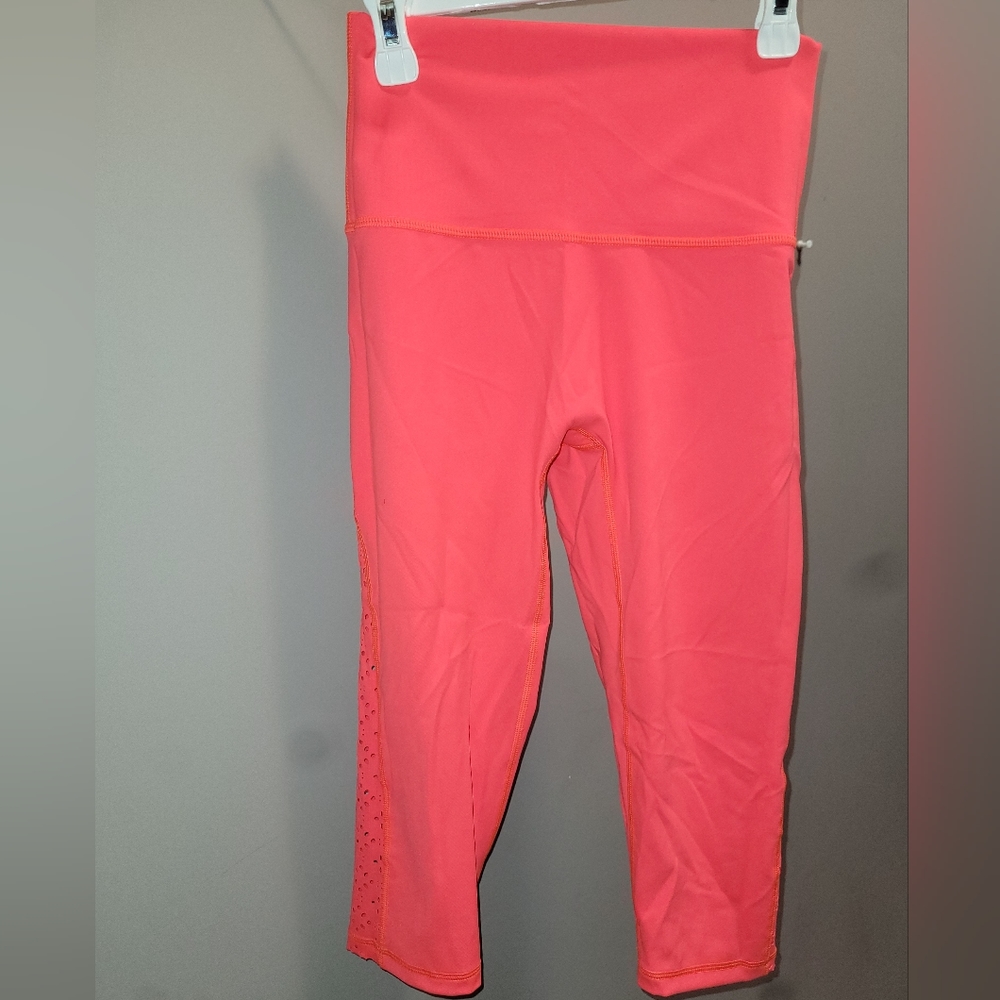 Size small 3/4 aerie workout pants